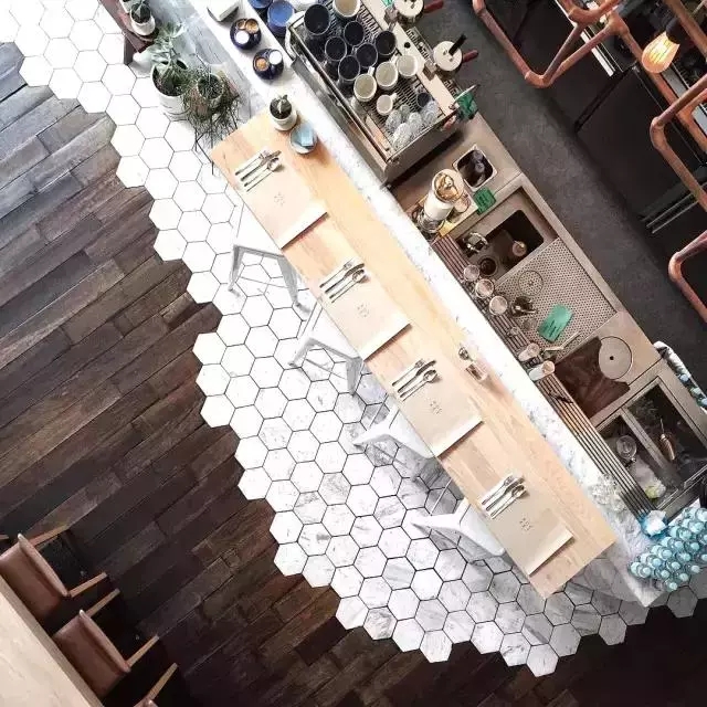你的瓷磚鋪法OUT了，現在流行這么玩!
